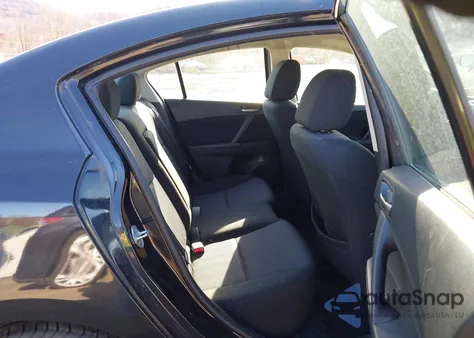 2010 Mazda Mazda3 I Touring из США, поврежденный, VIN JM1BL1SGXA1138866